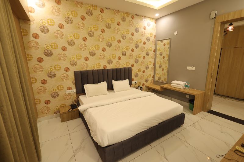 deluxe-room