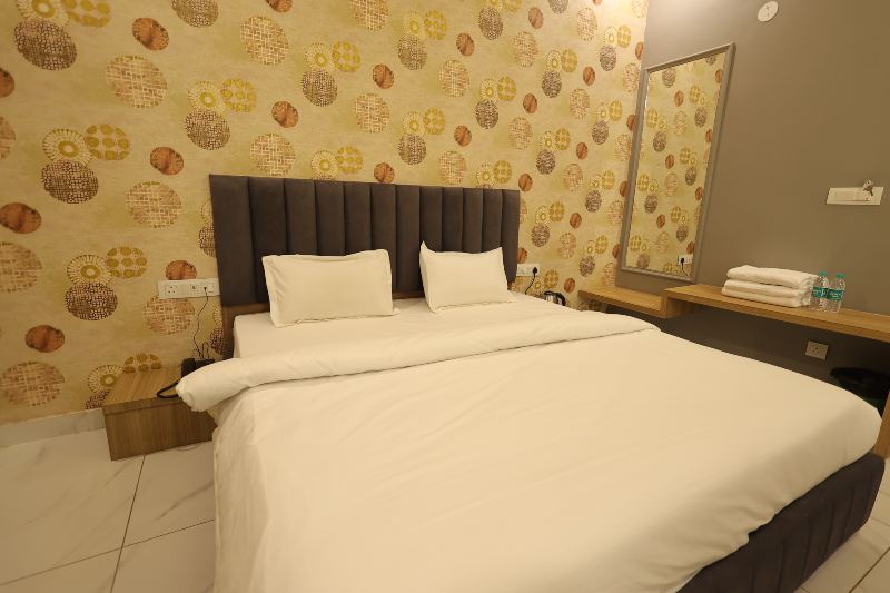 deluxe-room